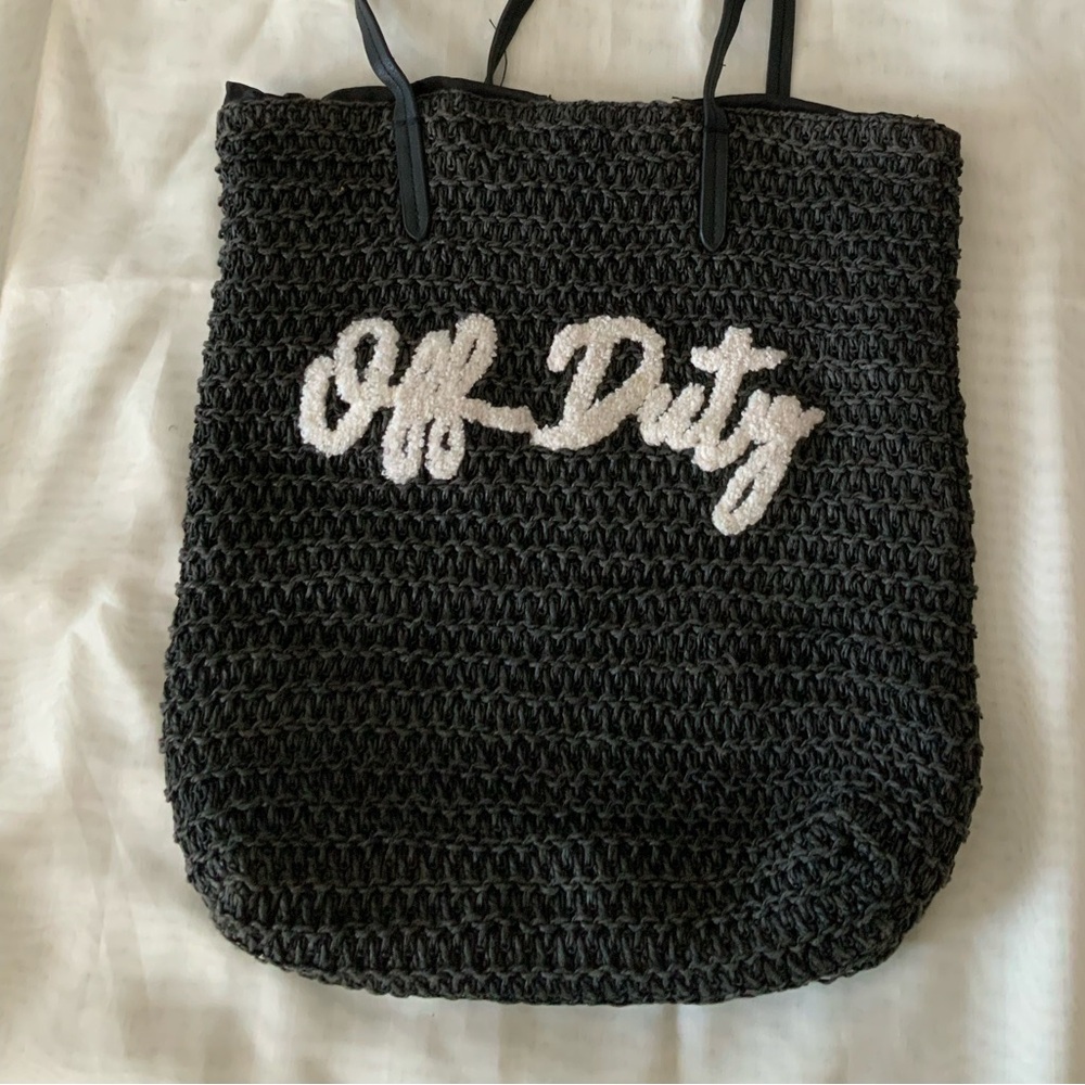 Target graphic Straw Shoulder Bag Black Large size woven beach summer coastal